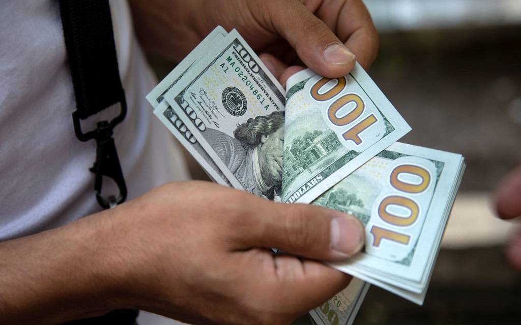 استقرار سعر الدولار بمصر 10 أكتوبر 2025 : بين 47.62 و47.72